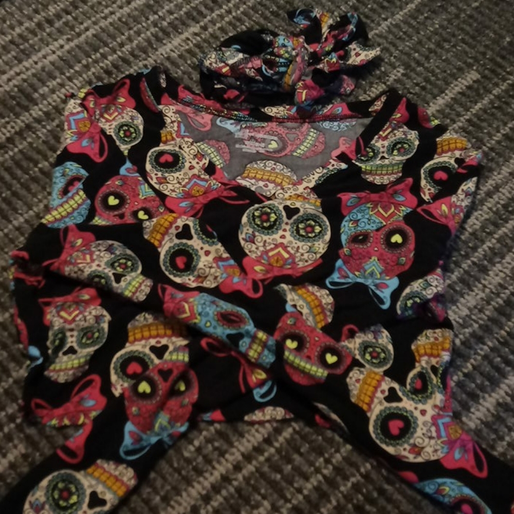 Crop top with a matching headband